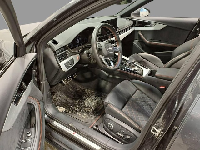 Audi A4 35 TFSI Avant S-Tronic