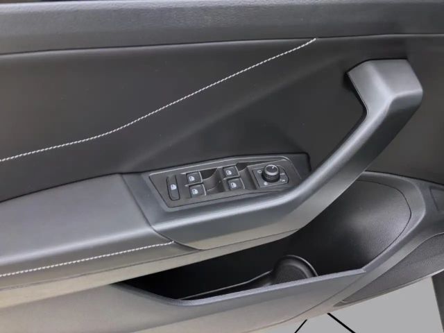 Volkswagen T-Roc 1.5 TSI DSG R-Line