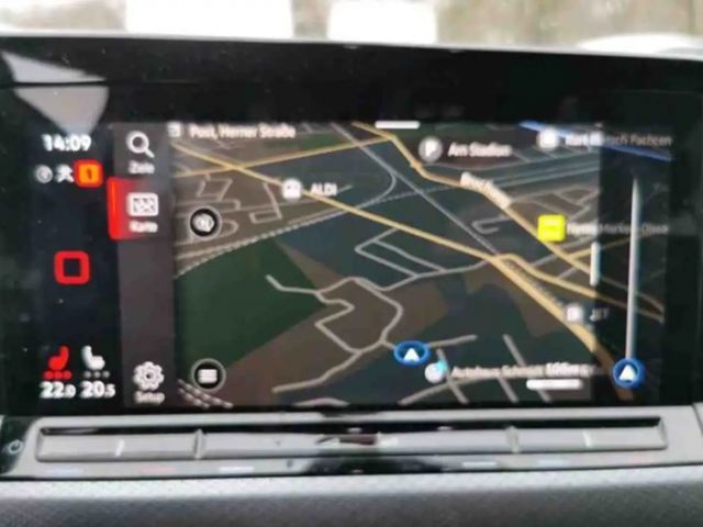 Volkswagen Golf Life