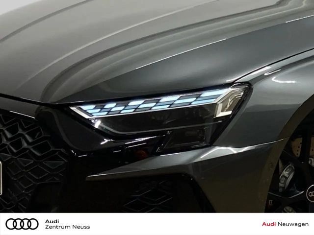 Audi RS3 Quattro S-Tronic Sedan