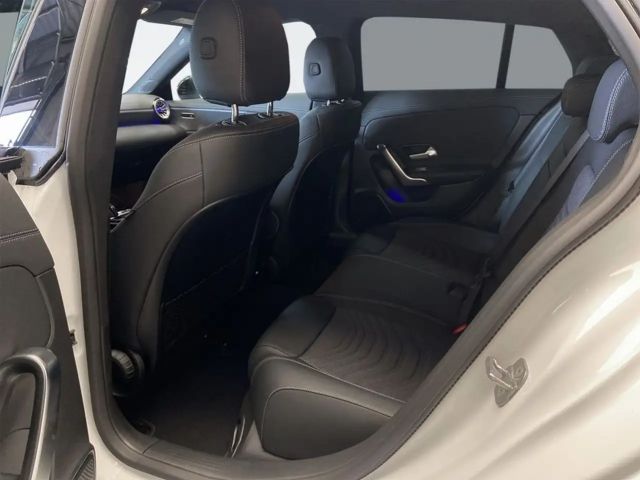 Mercedes-Benz CLA 180 CLA