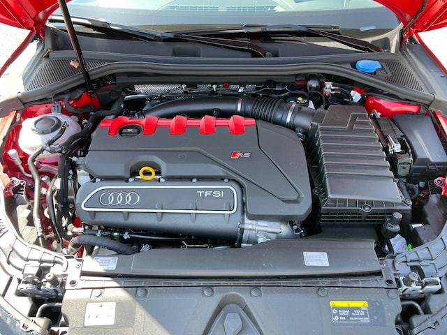 Audi RS3 Quattro S-Tronic Sedan