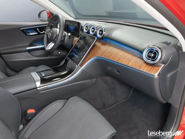 Mercedes-Benz C 200 AVANTGARDE Sedan