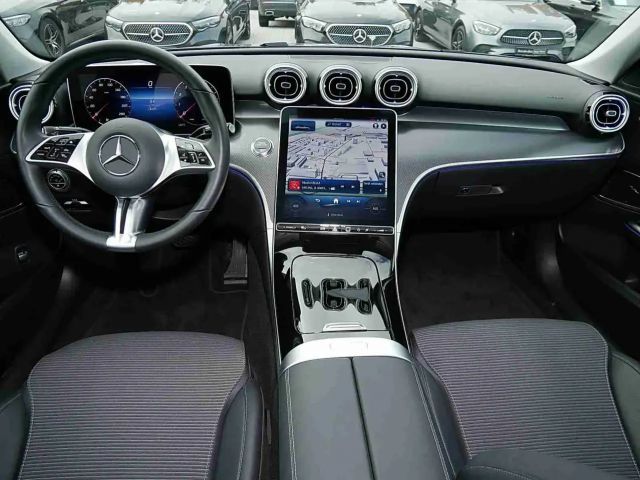 Mercedes-Benz C 200 AVANTGARDE Sedan