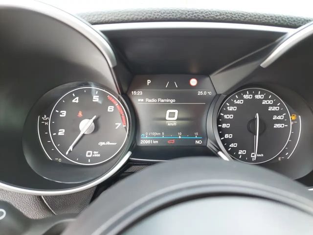 Alfa Romeo Giulia AT8 Q4 TI