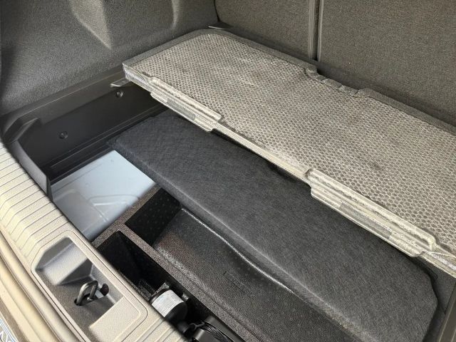 Mitsubishi Grandis Diamant Plus 1,3 Turbo TEMP PDC NAVI SHZ