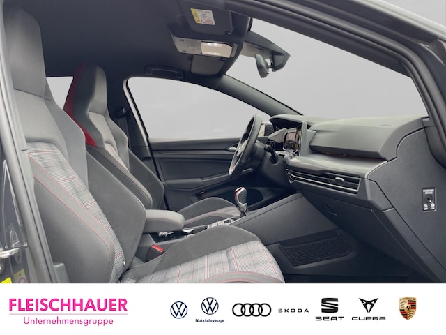 Volkswagen Golf 2.0 TSI Golf VIII