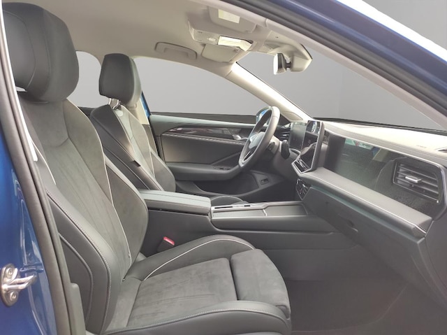 Volkswagen Passat PASSAT    2.0BUS  DT090 TDID7F