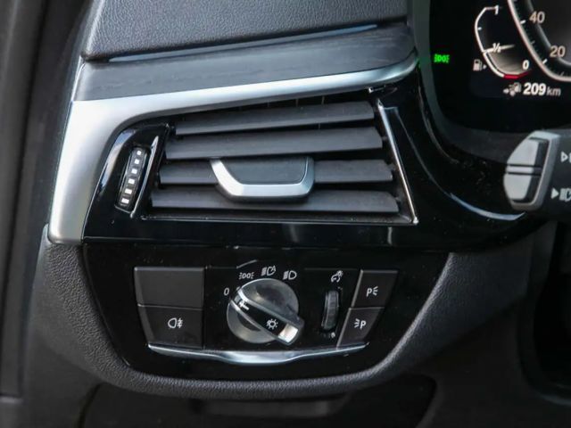 BMW 545 545e M-Sport Sedan xDrive