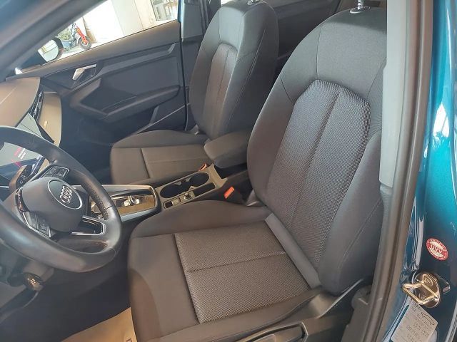 Audi A3 40 TFSI Hybride S-Tronic Sedan