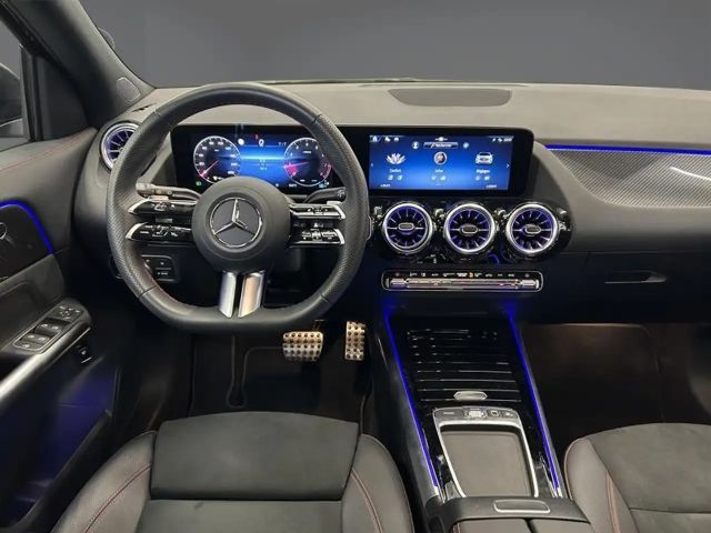 Mercedes-Benz GLA 180 AMG Line