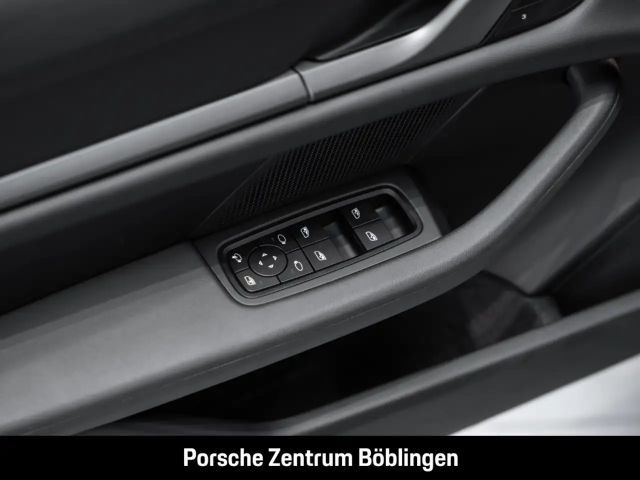 Porsche Taycan 4 Cross Turismo