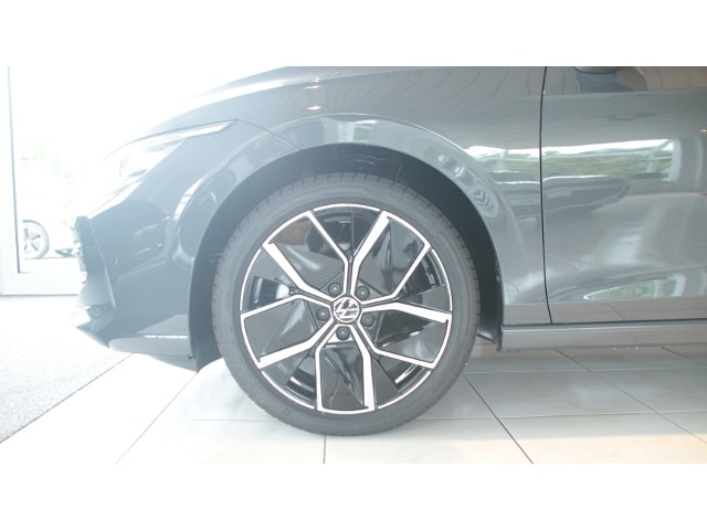 Volkswagen Golf 1.5 eTSI DSG