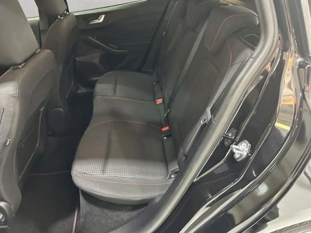 Ford Focus EcoBoost ST Line Wagon