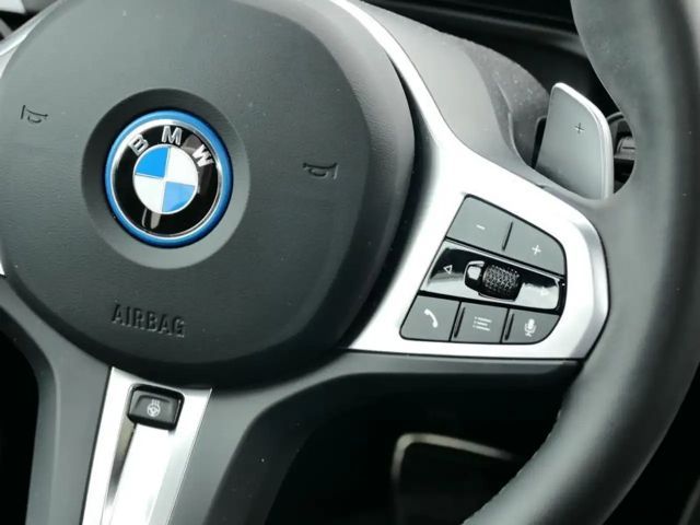 BMW 330 330e M-Sport Sedan