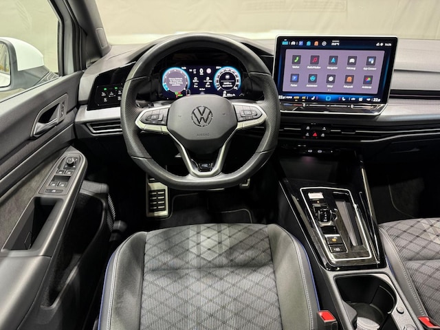 Volkswagen Golf 1.5 eTSI DSG R-Line