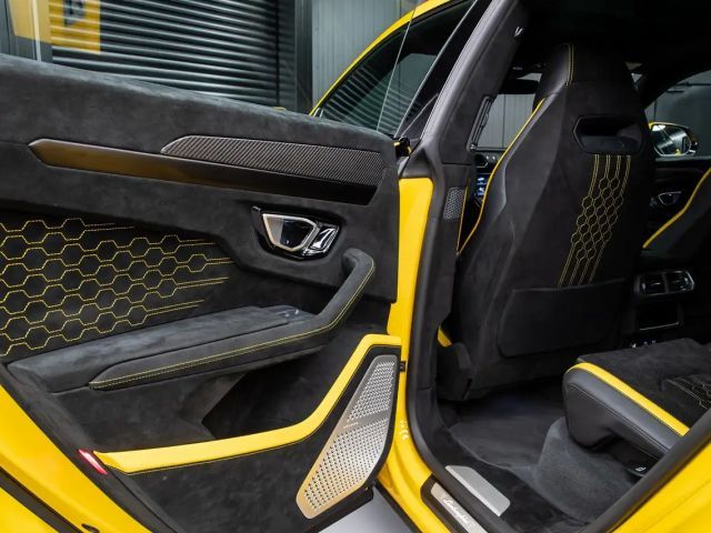 Lamborghini Urus Performante