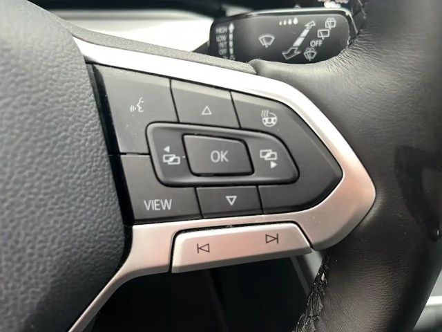 Volkswagen Golf 1.5 TSI Life Variant