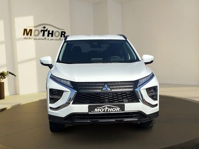 Mitsubishi Eclipse Cross Basis 2.4  Automatik TEMP KAM SHZ