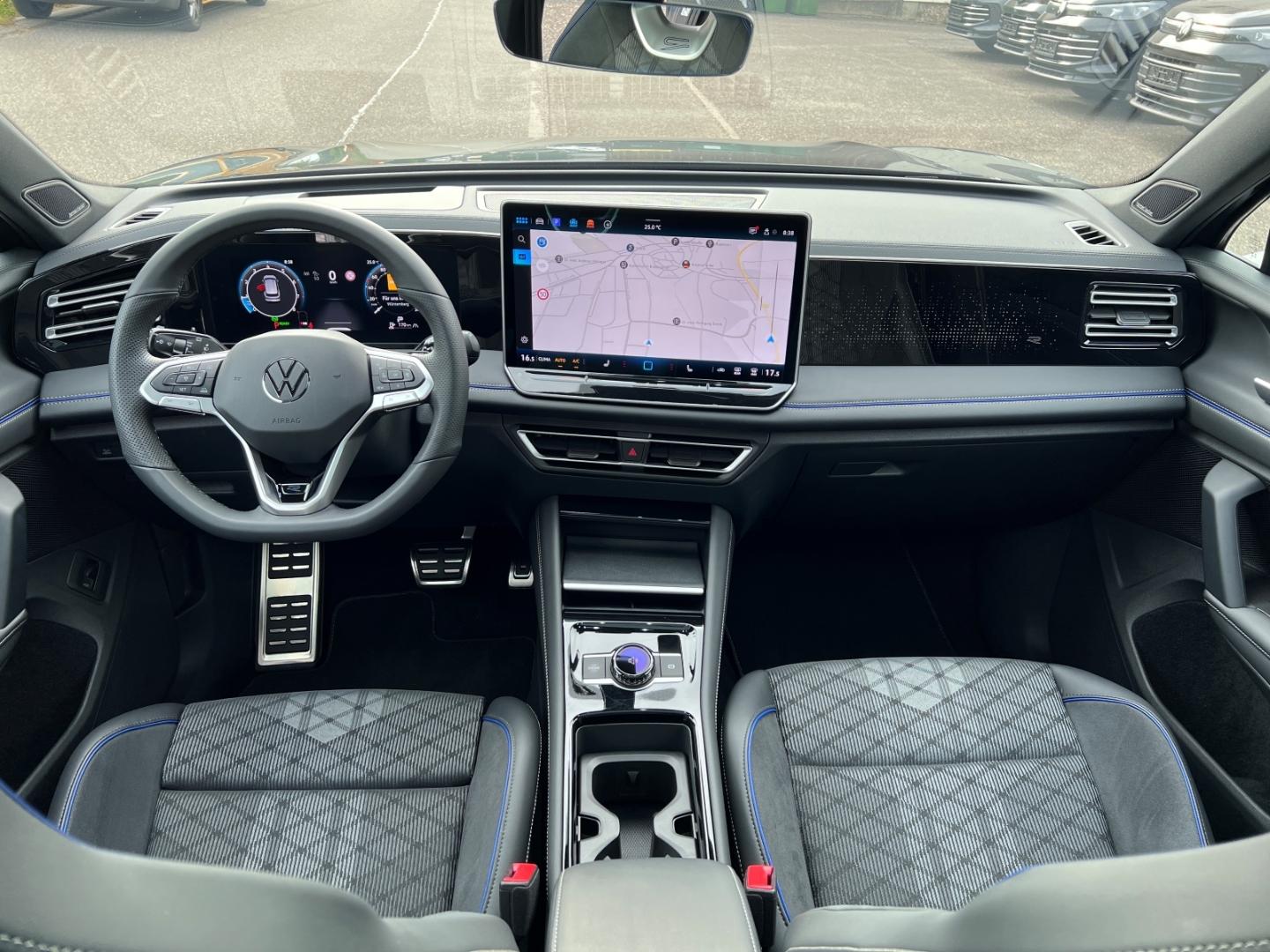 Volkswagen Tiguan 1.5 eTSI IQ.Drive R-Line