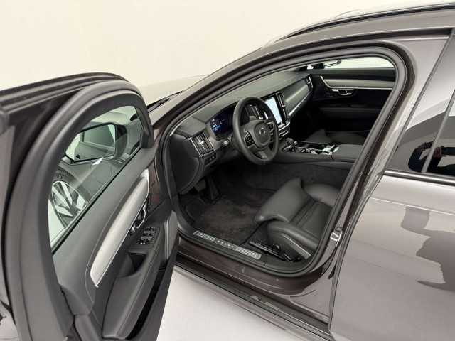 Volvo V90 AWD Dark Plus Recharge T6