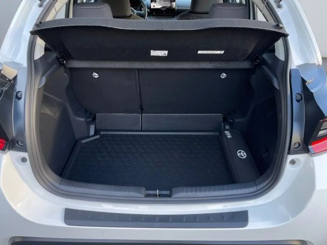 Toyota Yaris Hatchback Hybride Team D