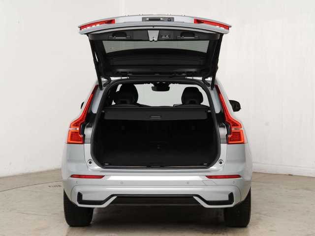 Volvo XC60 Business Dark Plus