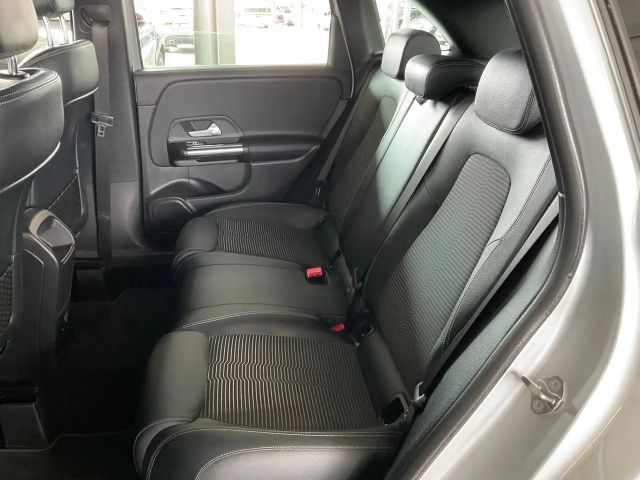 Mercedes-Benz B 180 B 180 KAMERA/SPUR/NAVI/GRA/PARKTRONIC