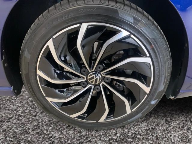 Volkswagen Golf DSG Golf VIII Style