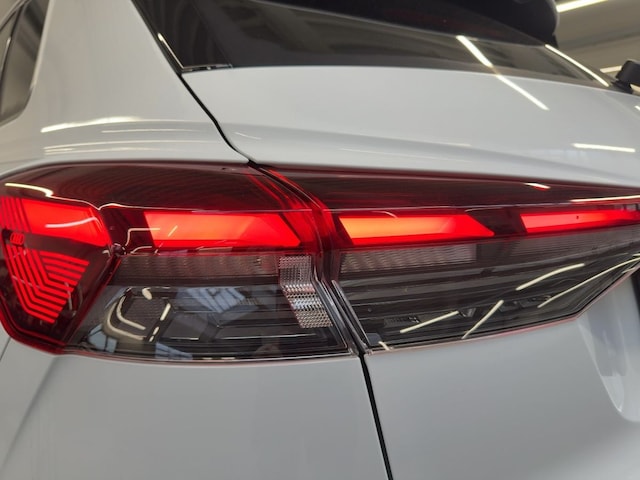 Audi Q4 e-tron SUV 45 e-tron Audi Q4 e-tron