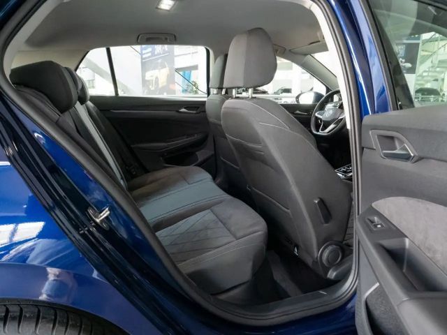 Volkswagen Golf 2.0 TSI Golf VIII Style