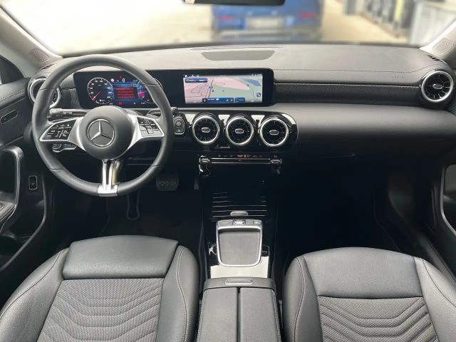 Mercedes-Benz CLA 180 Progressive