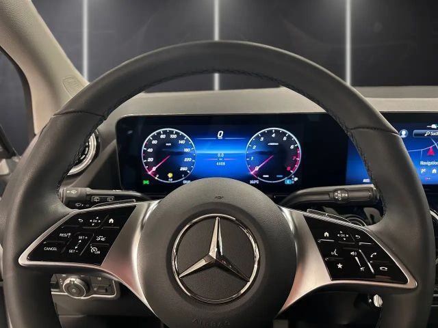 Mercedes-Benz B 180 Progressive Sedan