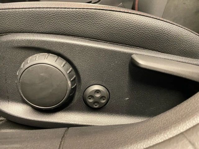 Mercedes-Benz A 180 AMG Line