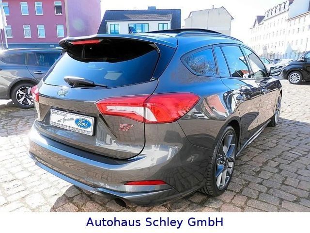 Ford Focus ST Line Wagon