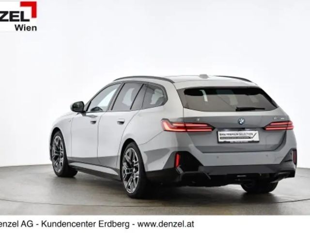 BMW i5 Touring eDrive40