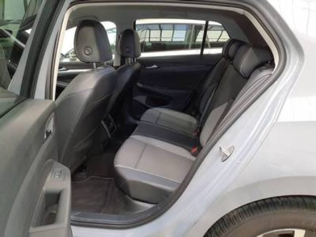 Volkswagen Golf 1.5 eTSI DSG