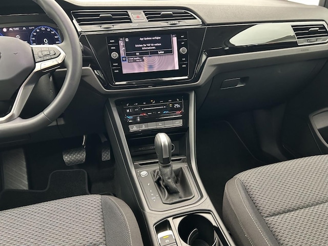 Volkswagen Touran 1.5 TSI DSG IQ.Drive R-Line