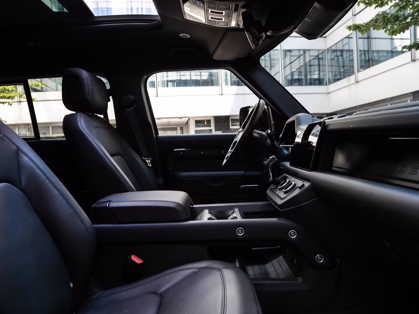 Land Rover Defender 110 D300 Dynamic HSE