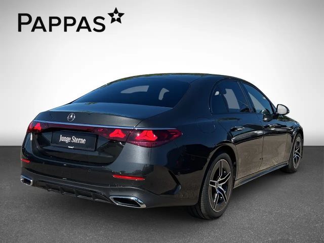 Mercedes-Benz E 220 E 220 d Sedan