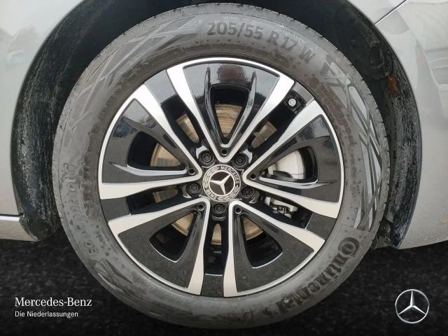 Mercedes-Benz B 200 Progressive Sedan