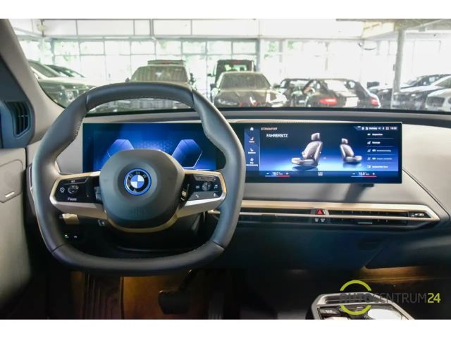 BMW iX 40 SkyLounge Massage HK HUD Soft Laser 360