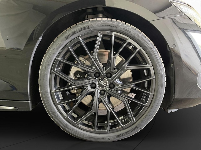 Audi A6 Avant Quattro S-Tronic