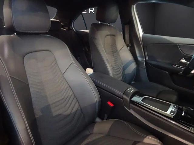 Mercedes-Benz A 180 Progressive