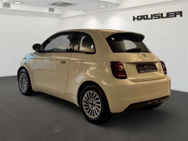 Fiat 500e Neue 500 CarPlay Klimaautomatik