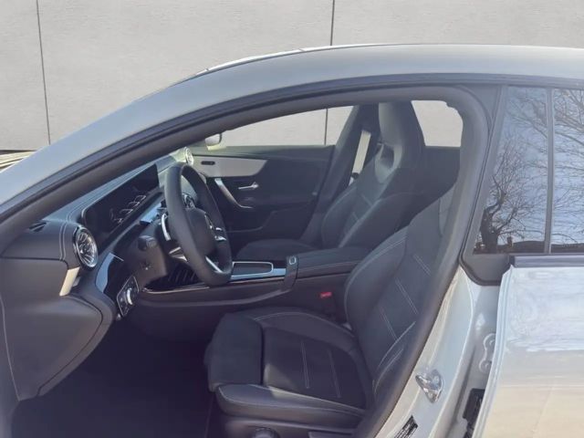 Mercedes-Benz CLA 200 CLA