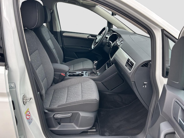 Volkswagen Touran 1.5TSI 5JGar 7Sitz Navi Spur ACC Heck