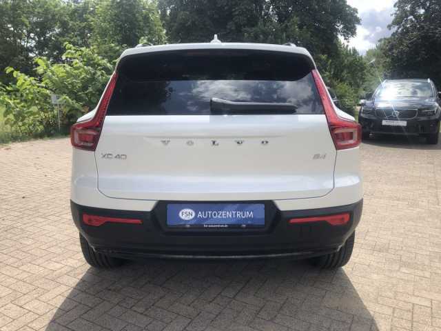 Volvo XC40 Dark Plus