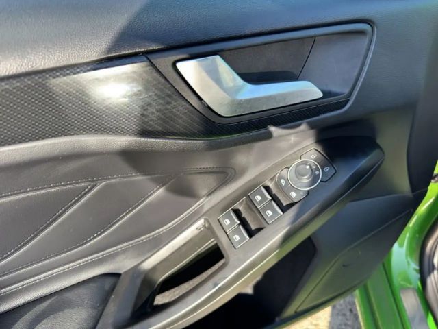 Ford Focus EcoBoost ST Line