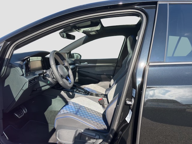 Volkswagen Golf 2.0 TSI DSG Golf VIII